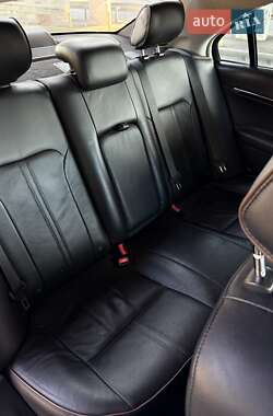 Седан Lincoln MKZ 2011 в 