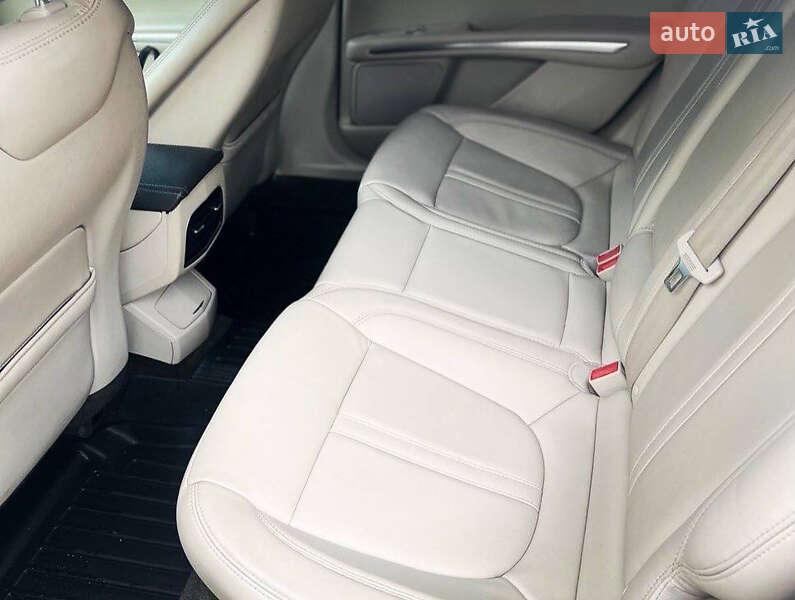 Седан Lincoln MKZ 2015 в Днепре