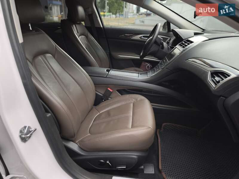 Седан Lincoln MKZ 2013 в Києві