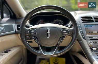 Седан Lincoln MKZ 2016 в 