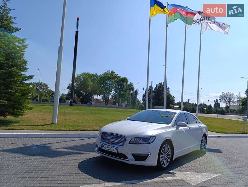 Седан Lincoln MKZ 2018 в 