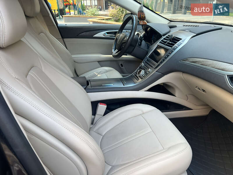 Седан Lincoln MKZ 2019 в Одессе
