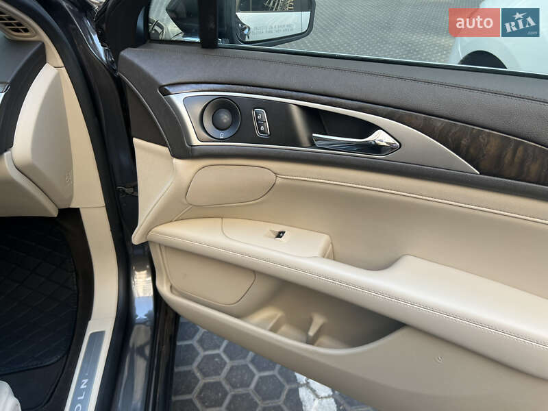 Седан Lincoln MKZ 2019 в Одессе