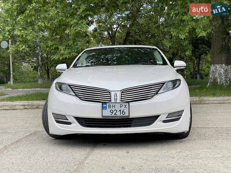Седан Lincoln MKZ 2015 в Выгоде