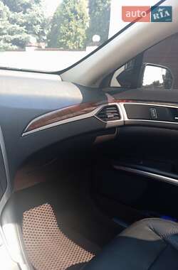 Седан Lincoln MKZ 2013 в 