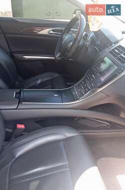 Седан Lincoln MKZ 2013 в 