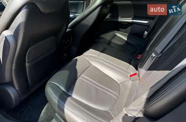 Седан Lincoln MKZ 2013 в 