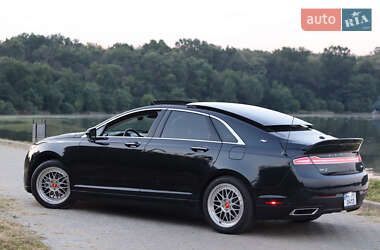 Седан Lincoln MKZ 2014 в 