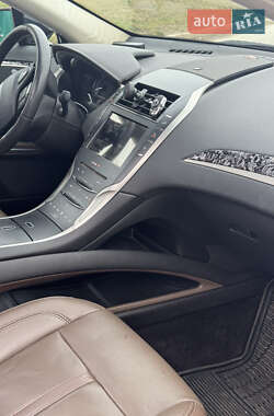 Седан Lincoln MKZ 2014 в 