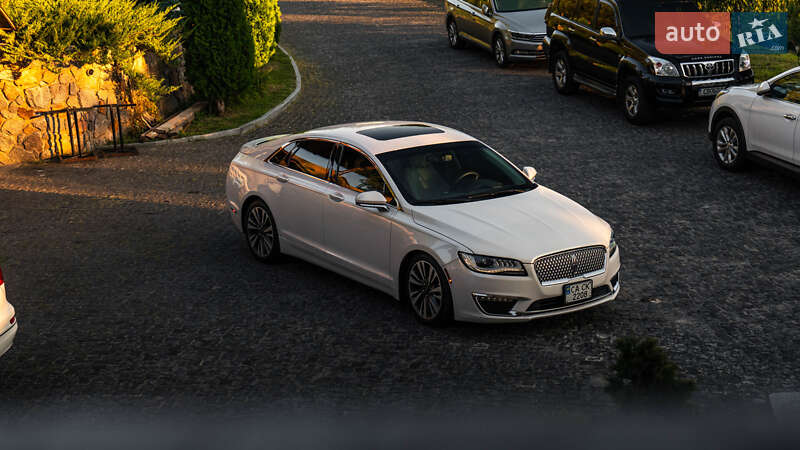 Седан Lincoln MKZ 2016 в Умани