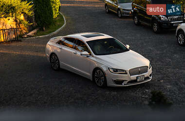 Седан Lincoln MKZ 2016 в 