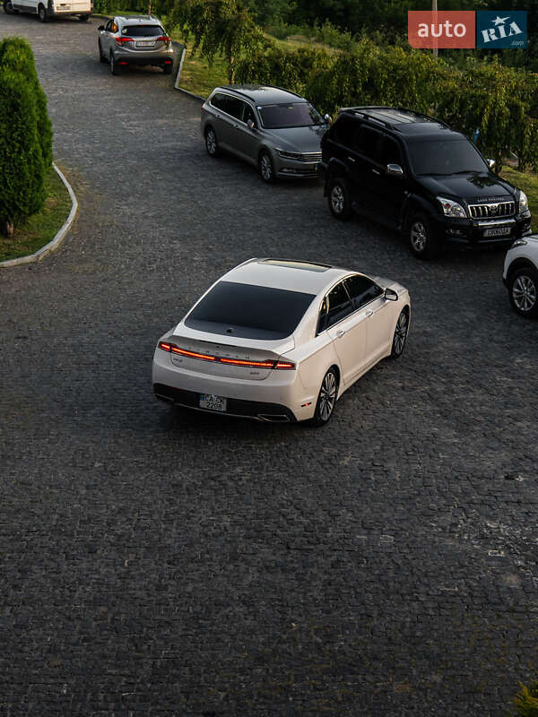 Седан Lincoln MKZ 2016 в Умани