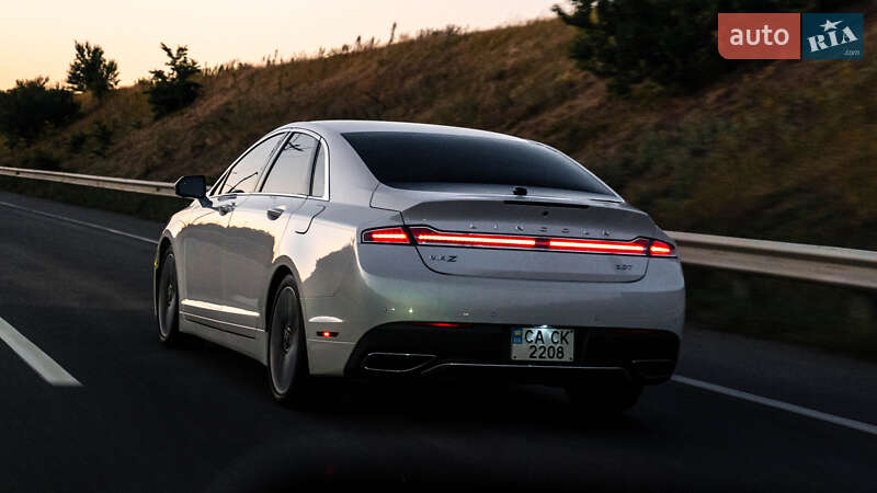 Седан Lincoln MKZ 2016 в Умани