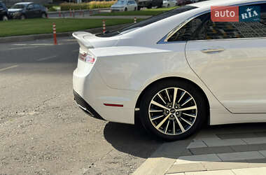 Седан Lincoln MKZ 2016 в 