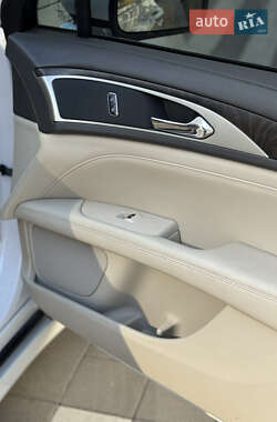 Седан Lincoln MKZ 2016 в 