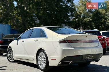 Седан Lincoln MKZ 2013 в 