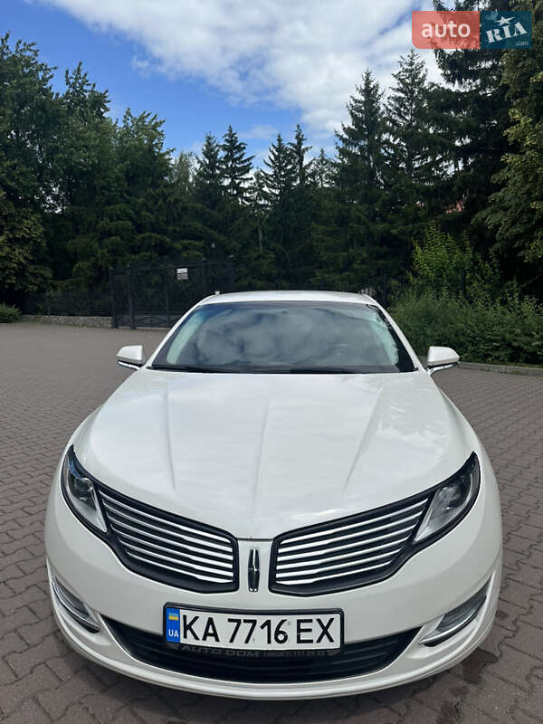 Седан Lincoln MKZ 2015 в 