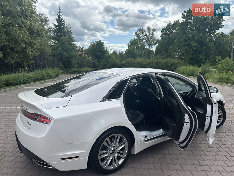 Седан Lincoln MKZ 2015 в Миргороде