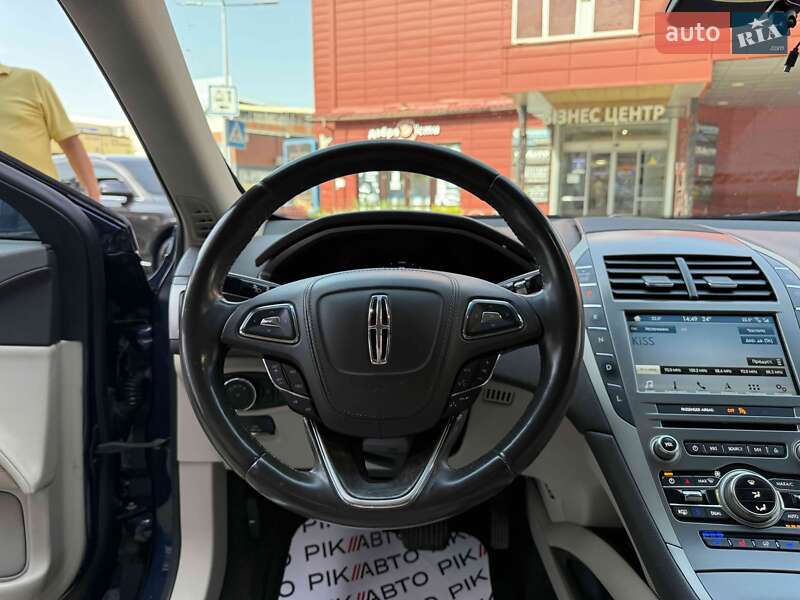 Седан Lincoln MKZ 2016 в Львові