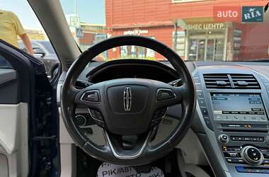 Седан Lincoln MKZ 2016 в 