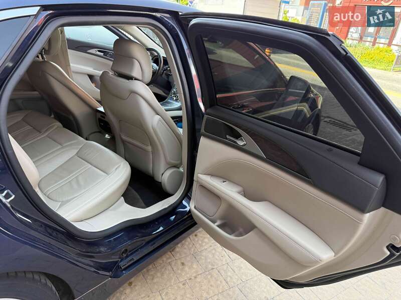Седан Lincoln MKZ 2016 в Львові