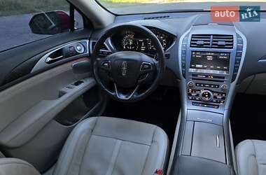 Седан Lincoln MKZ 2020 в 
