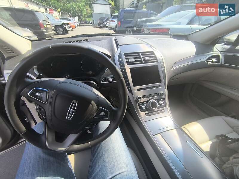 Седан Lincoln MKZ 2019 в Києві