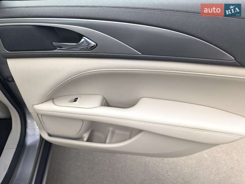 Седан Lincoln MKZ 2019 в Києві