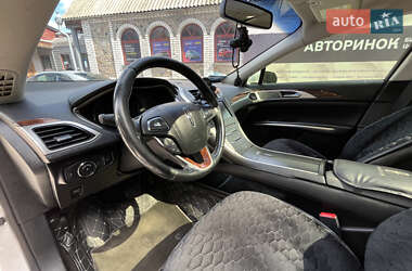 Седан Lincoln MKZ 2014 в 
