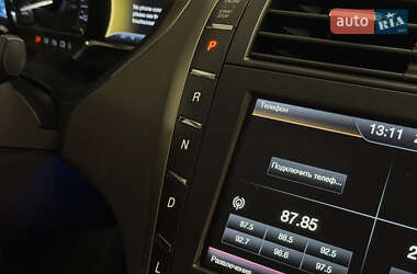 Седан Lincoln MKZ 2014 в 