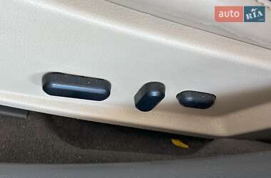 Седан Lincoln MKZ 2012 в 