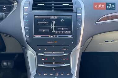 Седан Lincoln MKZ 2013 в 
