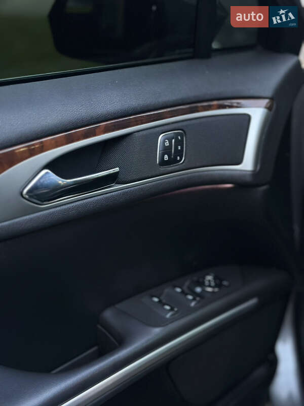 Седан Lincoln MKZ 2014 в Киеве