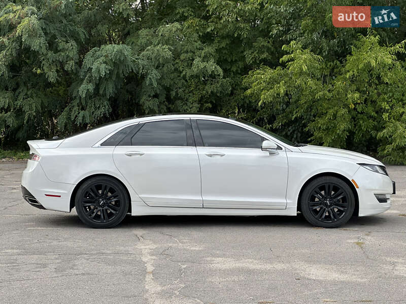 Седан Lincoln MKZ 2012 в Кременчуці
