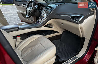 Седан Lincoln MKZ 2020 в 