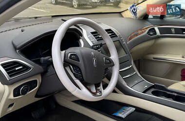 Седан Lincoln MKZ 2014 в 