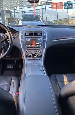 Седан Lincoln MKZ 2018 в Киеве