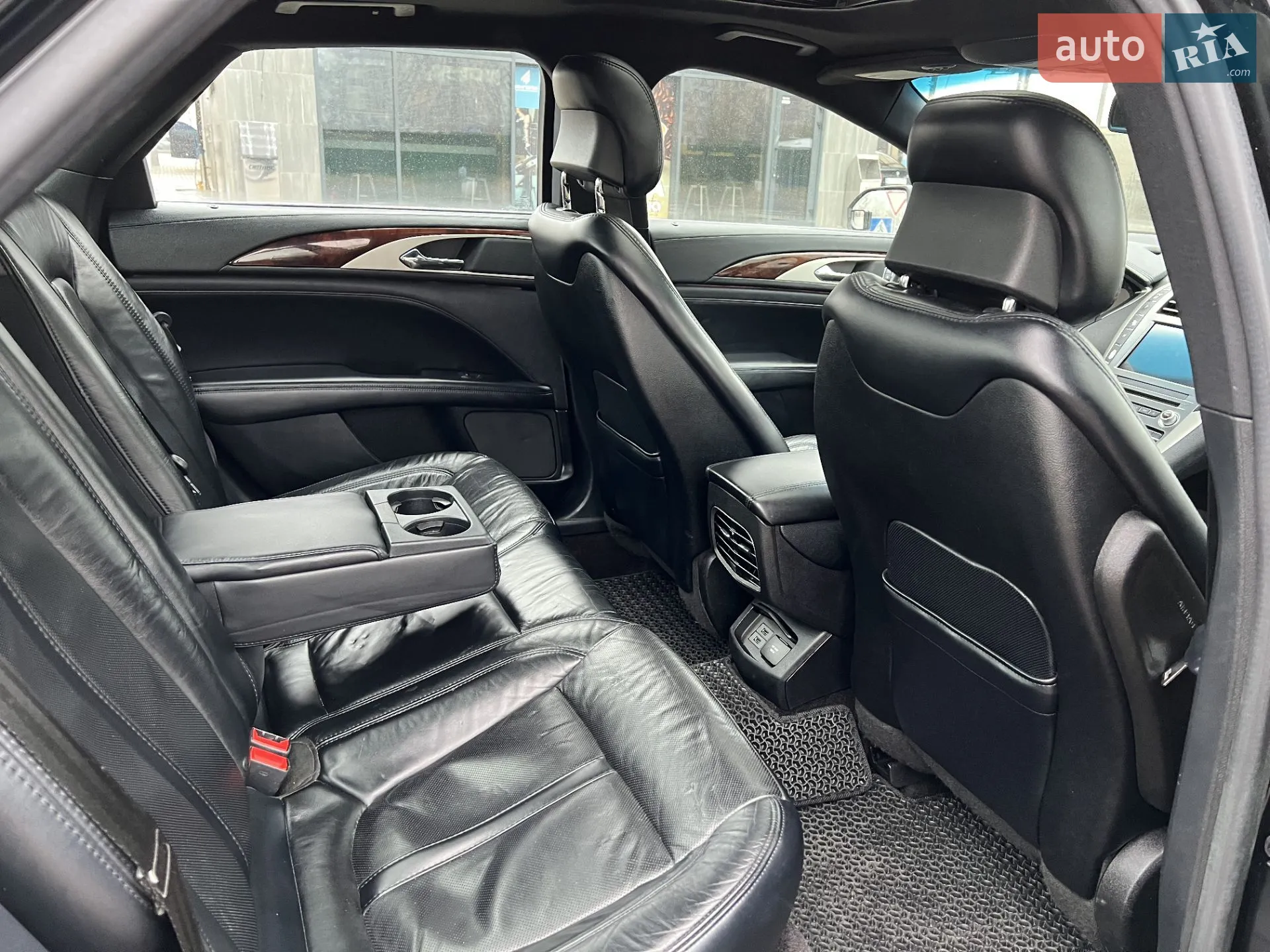 2016 Lincoln MKZ - мініатюра 17