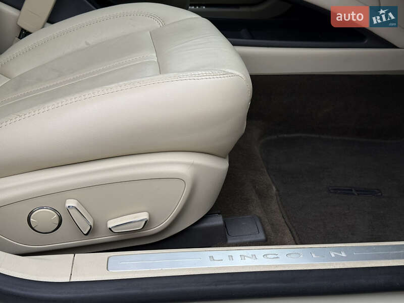 Седан Lincoln MKZ 2014 в Києві