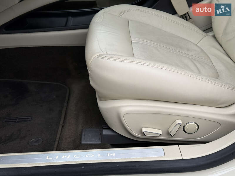 Седан Lincoln MKZ 2014 в Києві