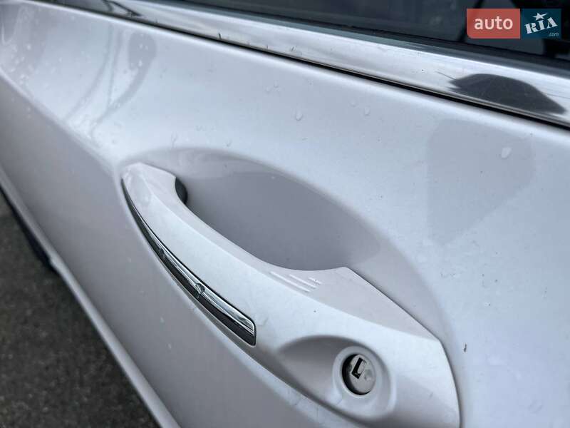 Седан Lincoln MKZ 2018 в Киеве