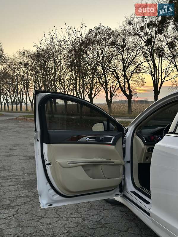 Седан Lincoln MKZ 2014 в Ивано-Франковске