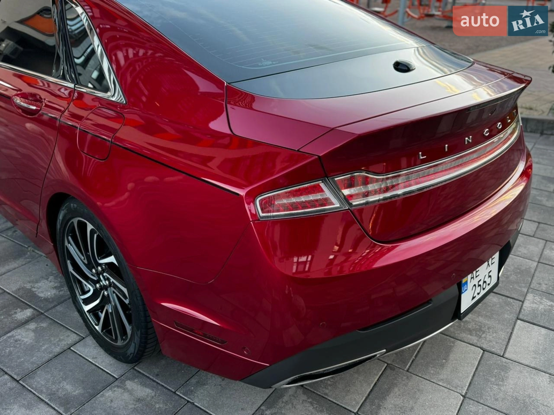 2020 Lincoln MKZ - мініатюра 12