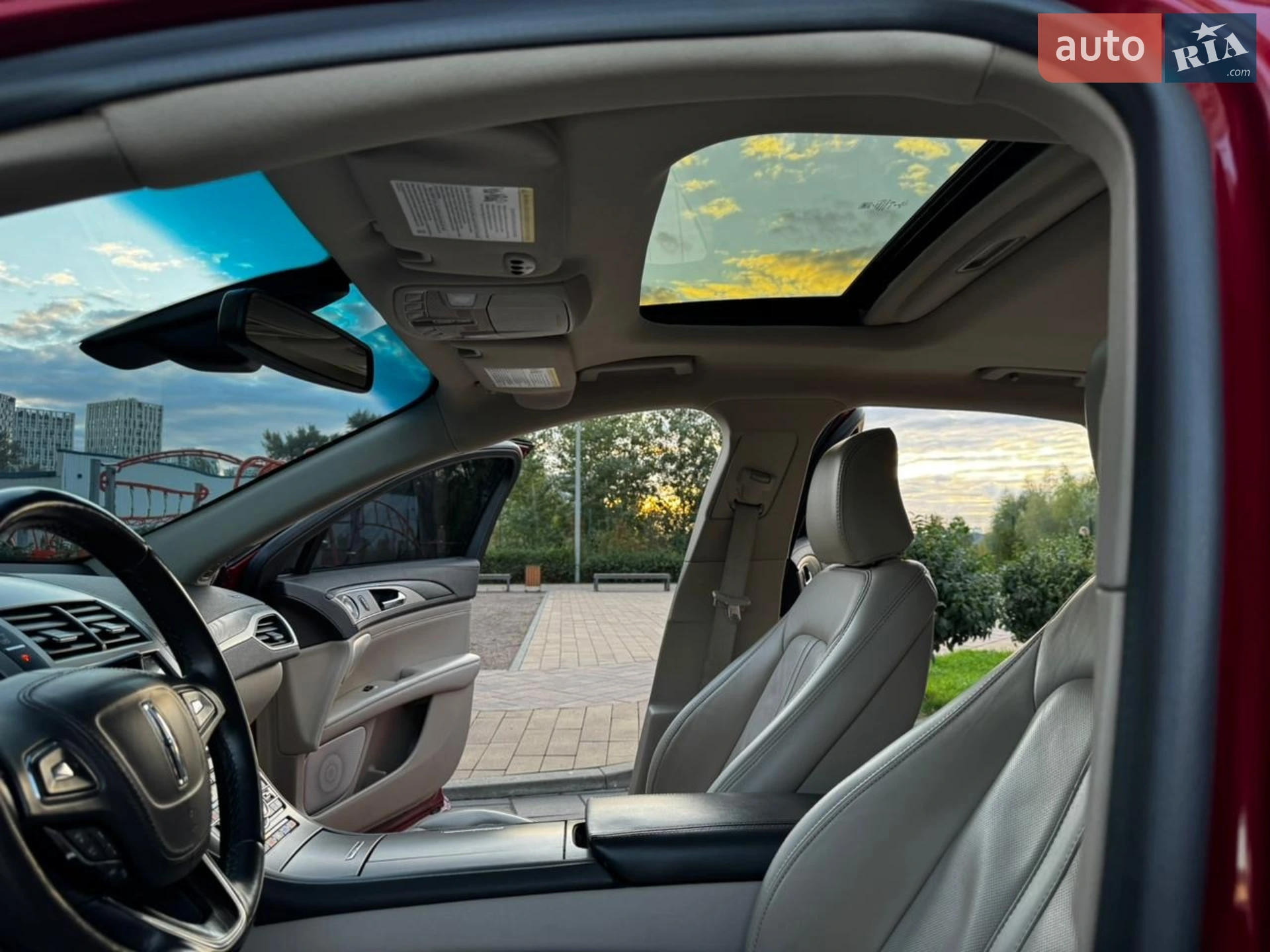 2020 Lincoln MKZ - мініатюра 21
