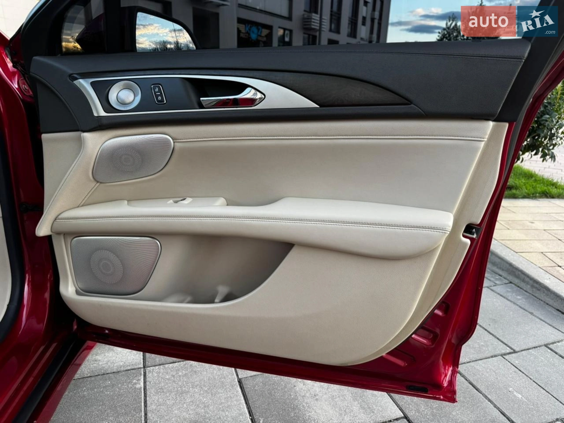 2020 Lincoln MKZ - мініатюра 25