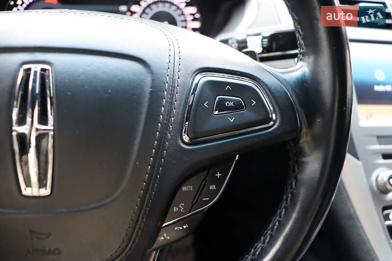 Седан Lincoln MKZ 2016 в Львові