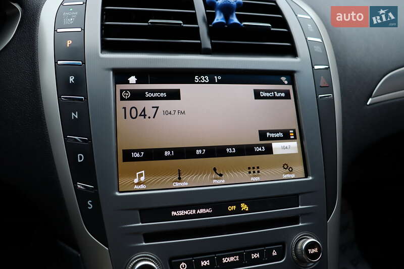 Седан Lincoln MKZ 2016 в Львові