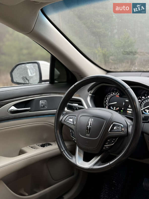 Седан Lincoln MKZ 2018 в Кременчуці