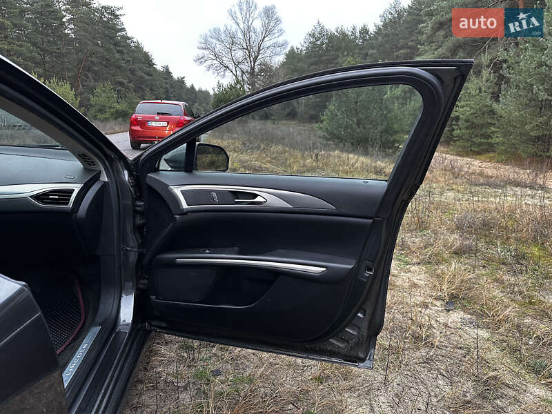 Седан Lincoln MKZ 2015 в Кременчуці