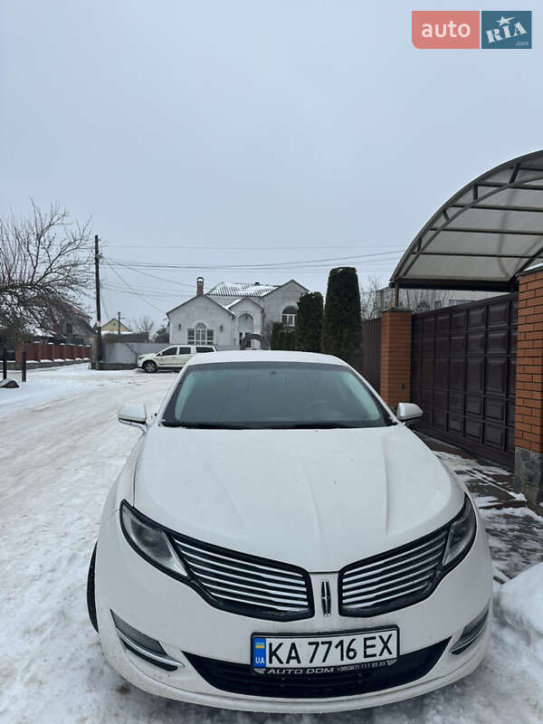 Седан Lincoln MKZ 2015 в Миргороде